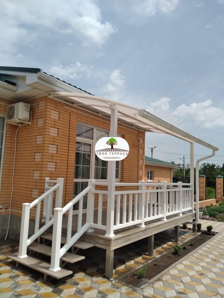 Терраса-крыльцо на металлическом каркасе 8.3x3.2м